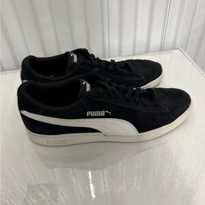 Puma smash V2 Black Suede Sneakers size 12 men’s